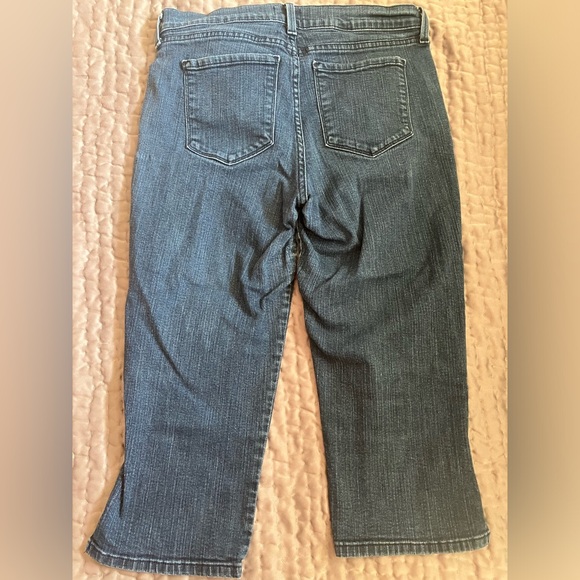 NYDJ denim capris in GUC size 6 - Picture 3 of 7